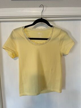 Juniors FCT Yellow Lace-Trim Short Sleeve Top